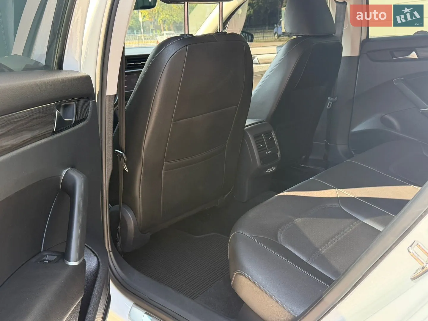 2020 Volkswagen Passat - мініатюра 17