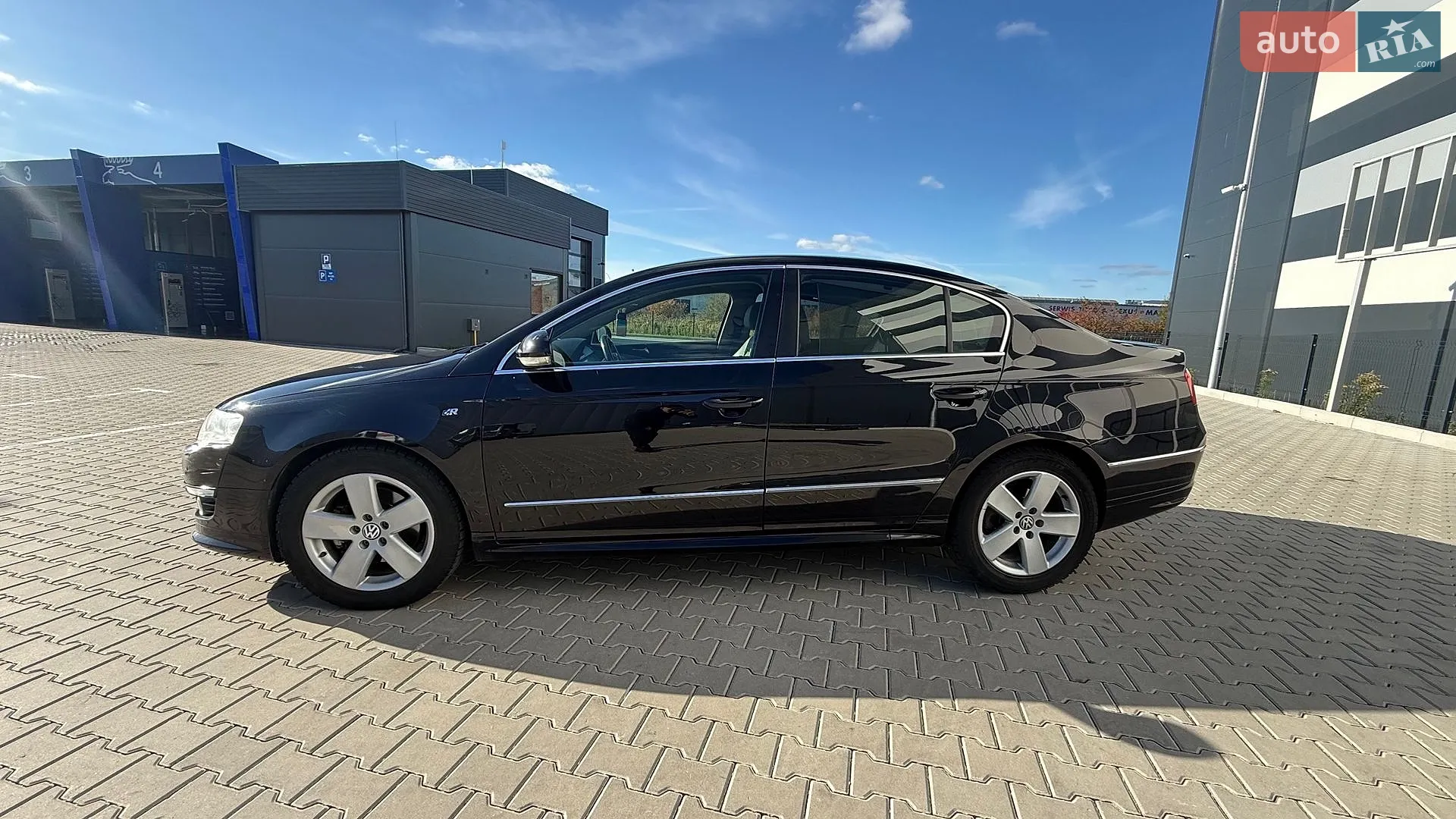 2010 Volkswagen Passat - мініатюра 15