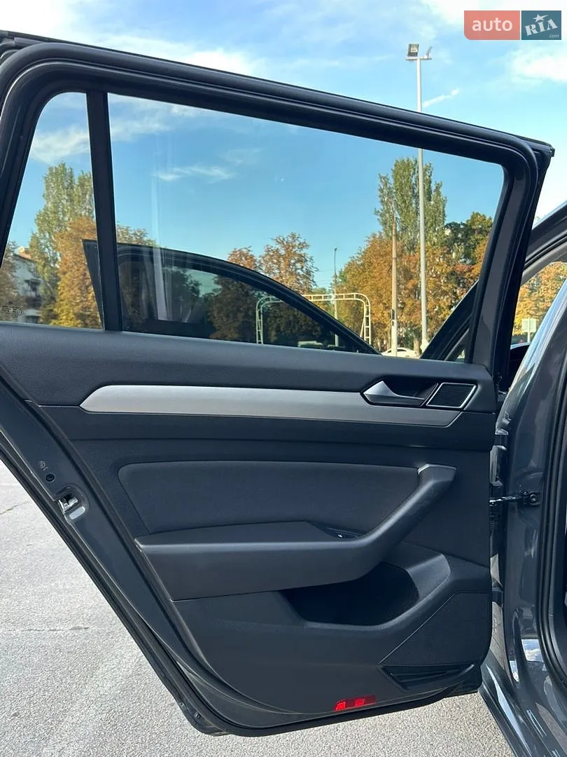 2017 Volkswagen Passat - мініатюра 12