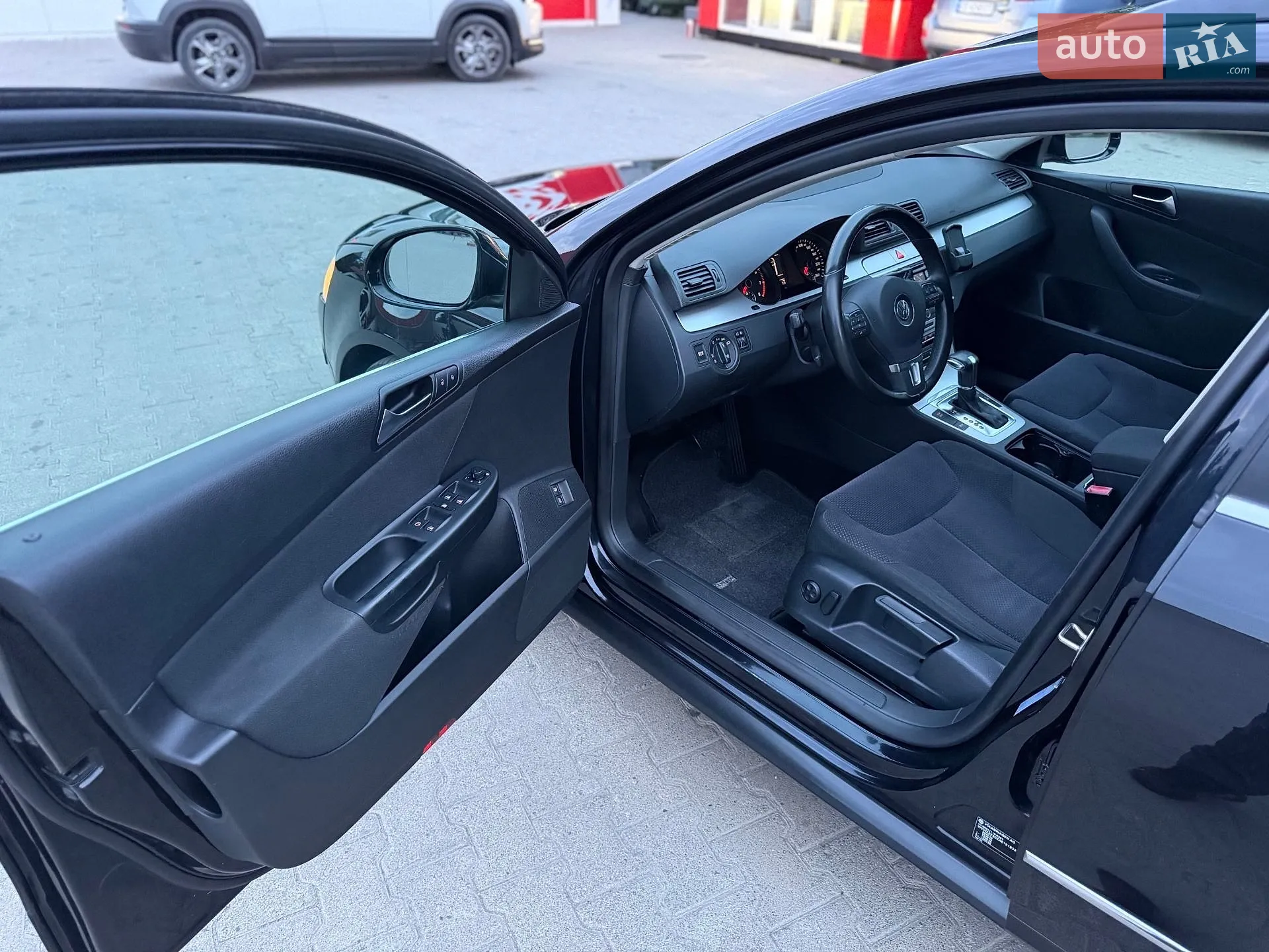 2010 Volkswagen Passat - мініатюра 19