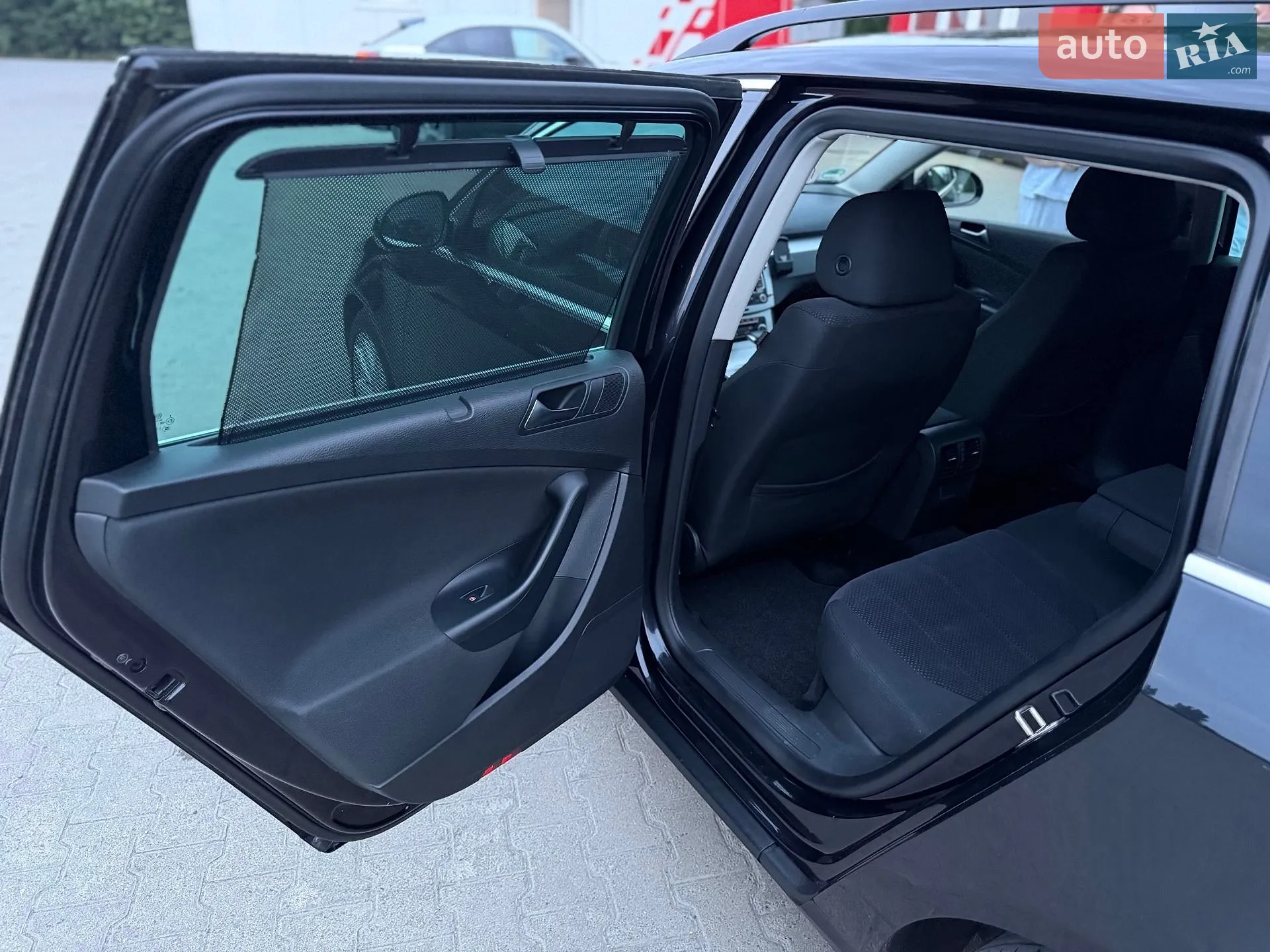 2010 Volkswagen Passat - мініатюра 26