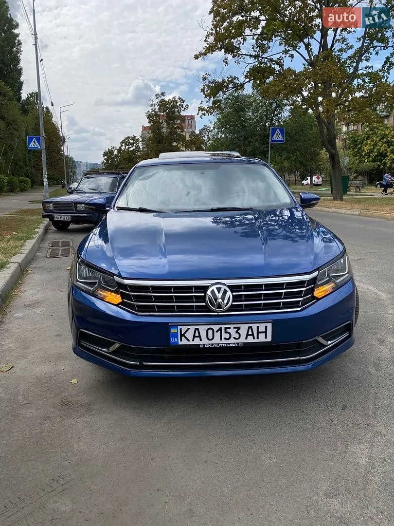 2017 Volkswagen Passat - мініатюра 2