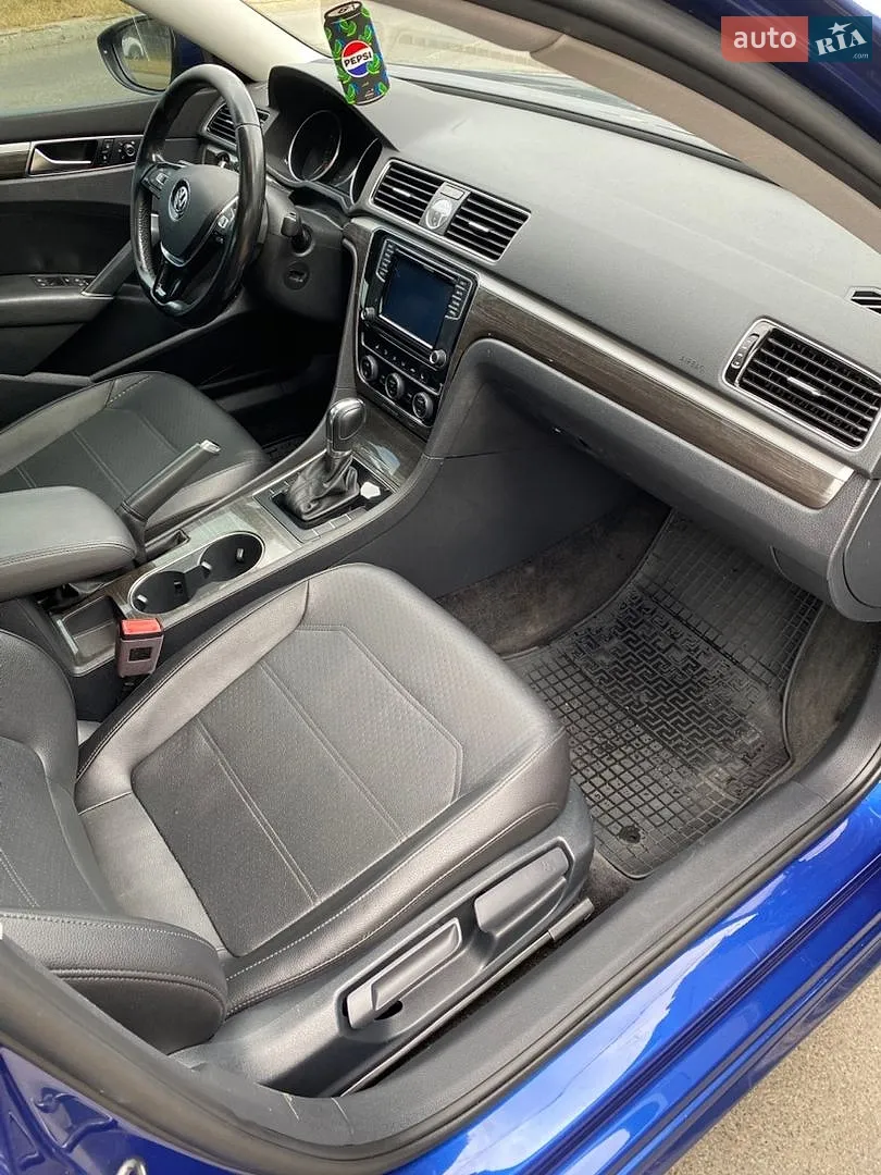 2017 Volkswagen Passat - мініатюра 17
