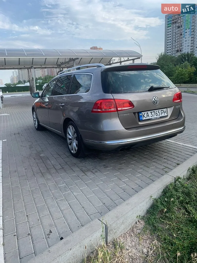 2011 Volkswagen Passat - мініатюра 5
