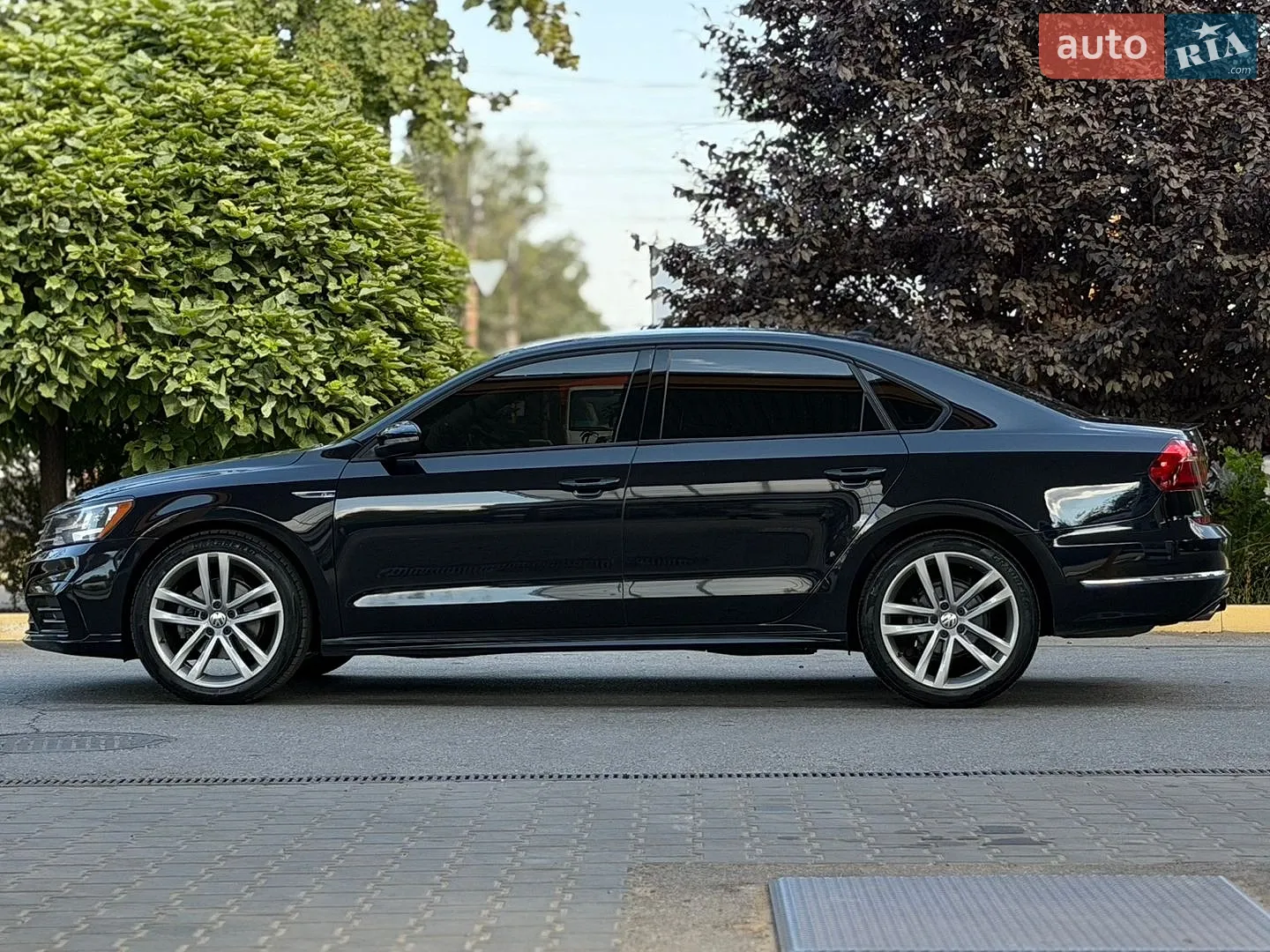 2017 Volkswagen Passat - мініатюра 2