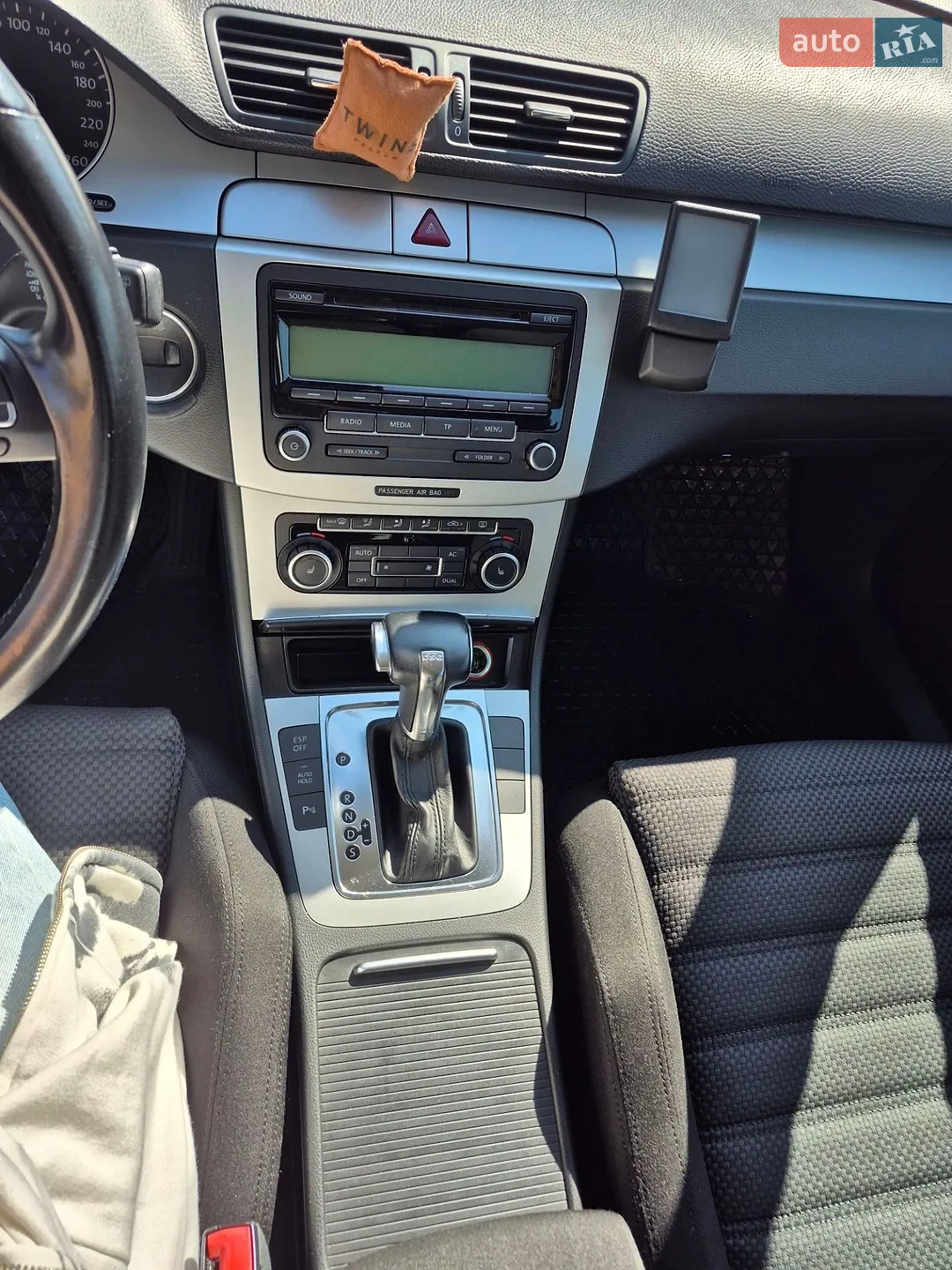 2010 Volkswagen Passat - мініатюра 26