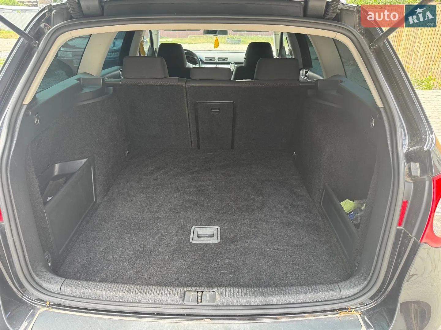 2010 Volkswagen Passat - мініатюра 21