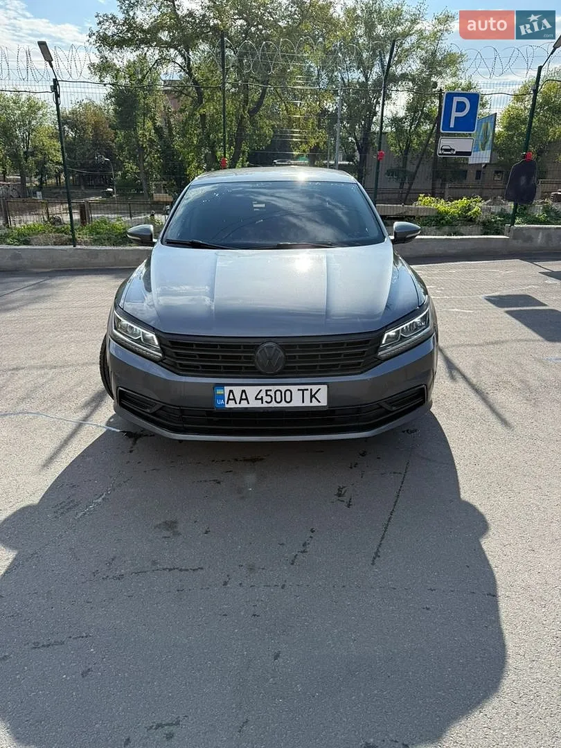 2016 Volkswagen Passat - мініатюра 2