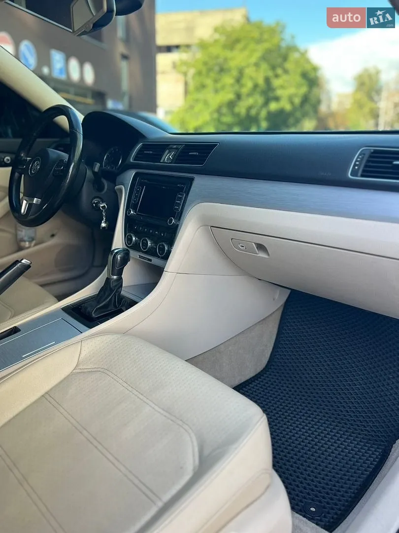 2012 Volkswagen Passat - мініатюра 8
