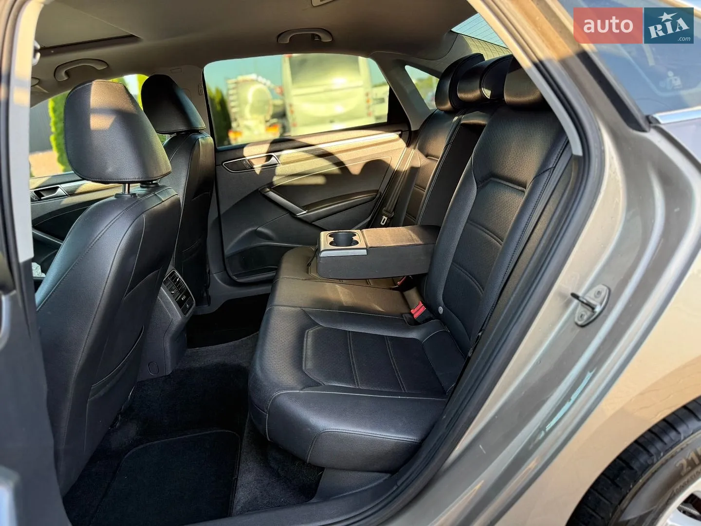2016 Volkswagen Passat - мініатюра 19