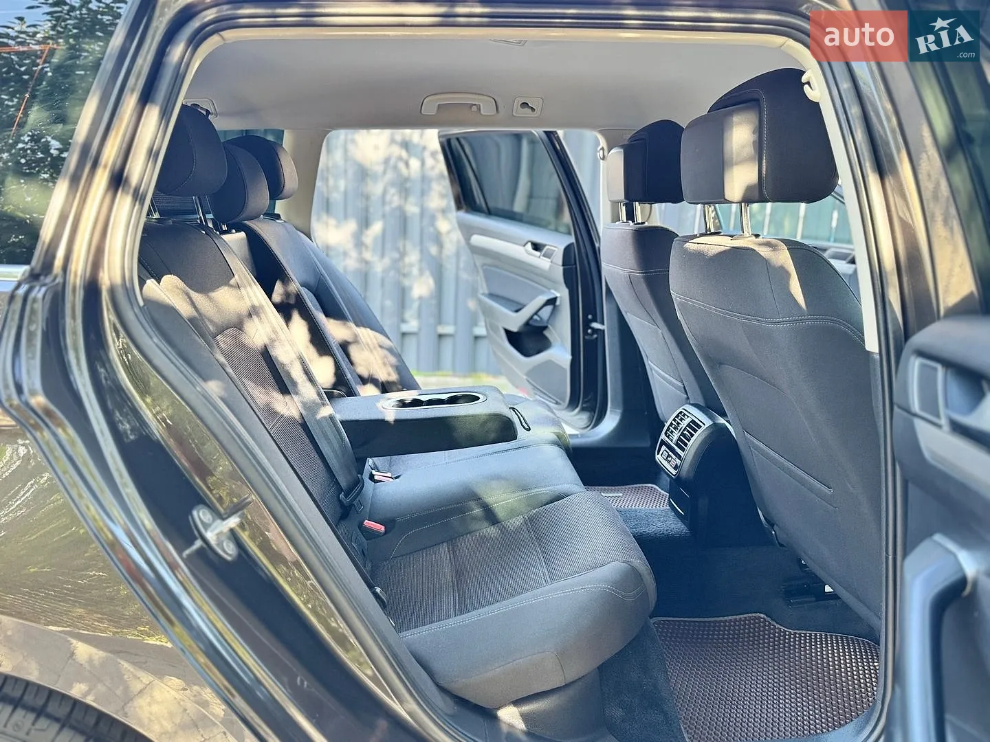 2016 Volkswagen Passat - мініатюра 24