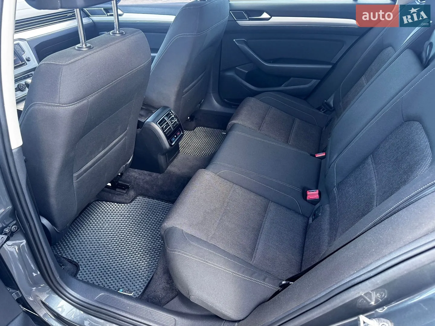 2015 Volkswagen Passat - мініатюра 28