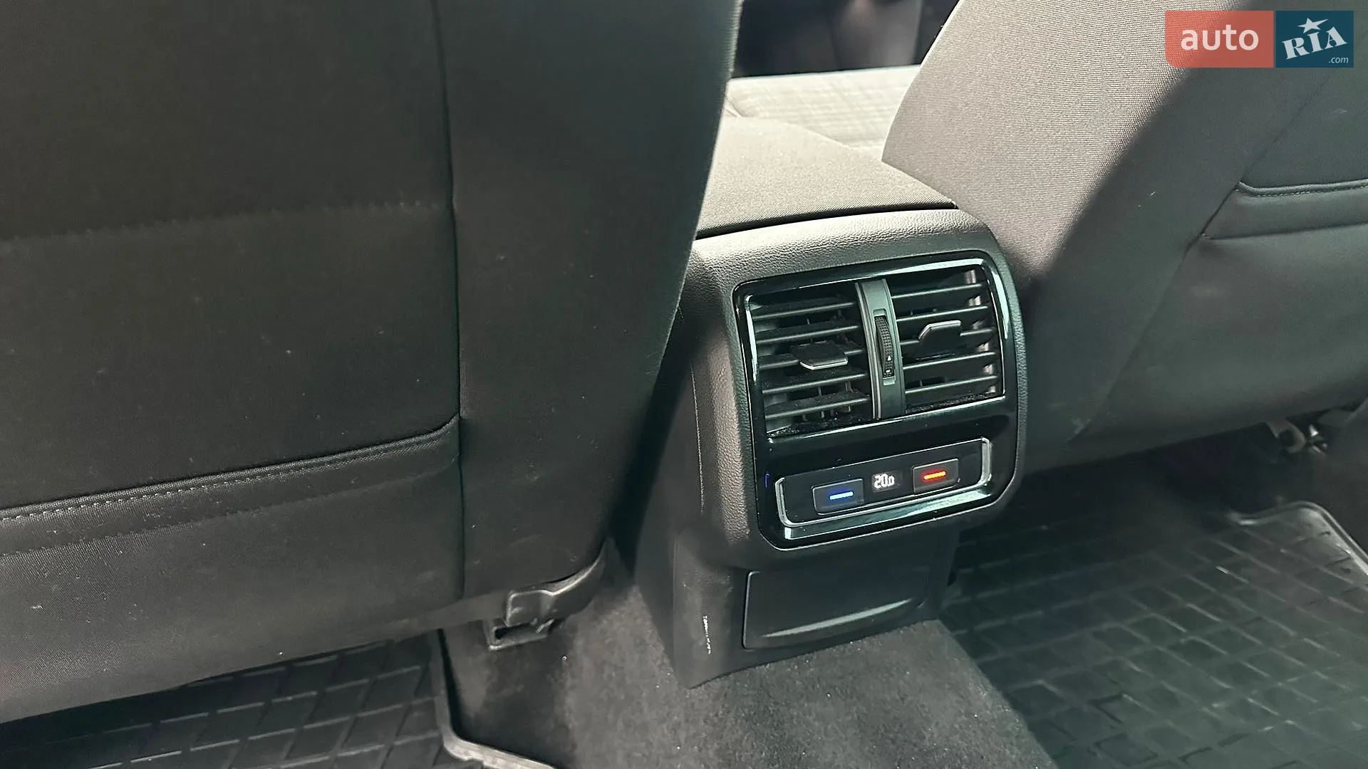 2019 Volkswagen Passat - мініатюра 32