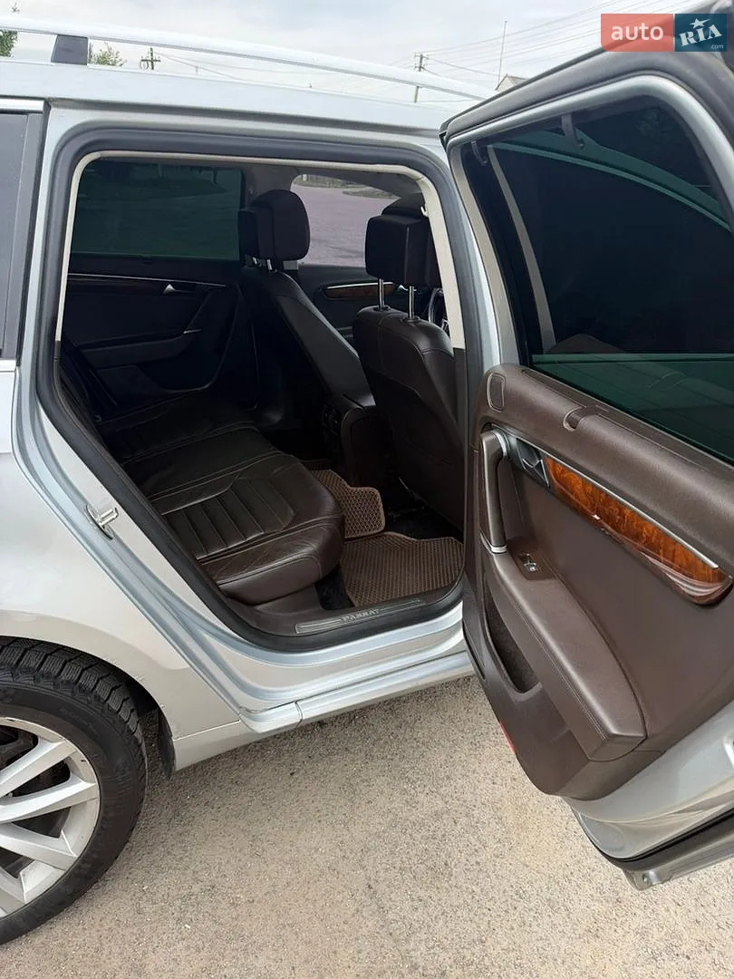 2010 Volkswagen Passat - мініатюра 10