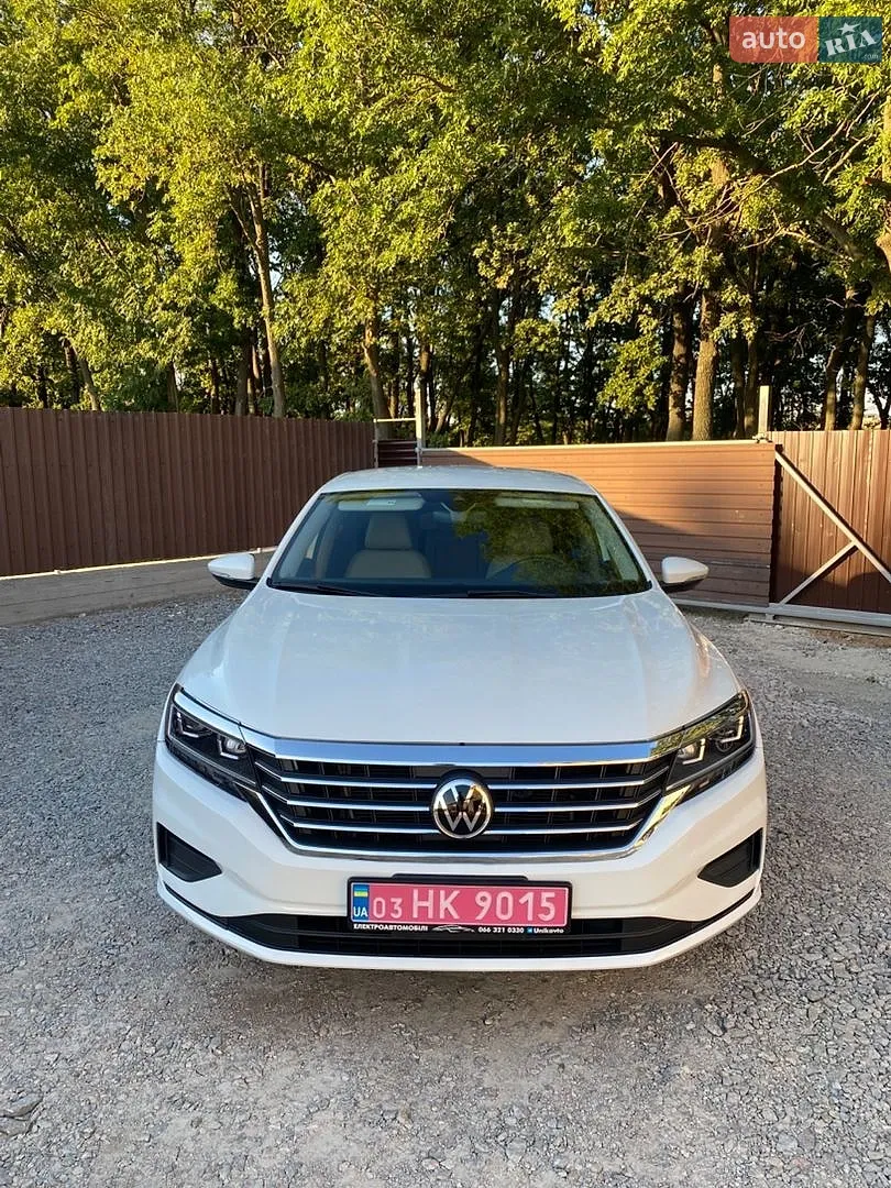 2019 Volkswagen Passat - фото 1