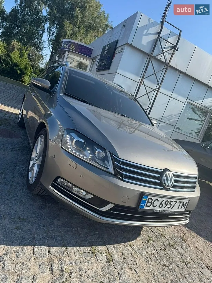 2011 Volkswagen Passat - мініатюра 9