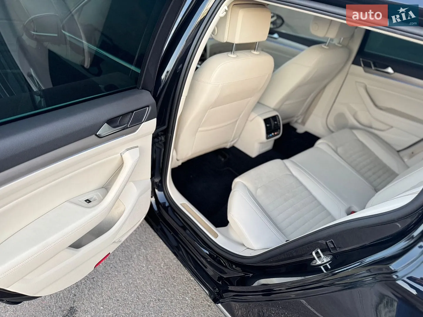 2019 Volkswagen Passat - мініатюра 26