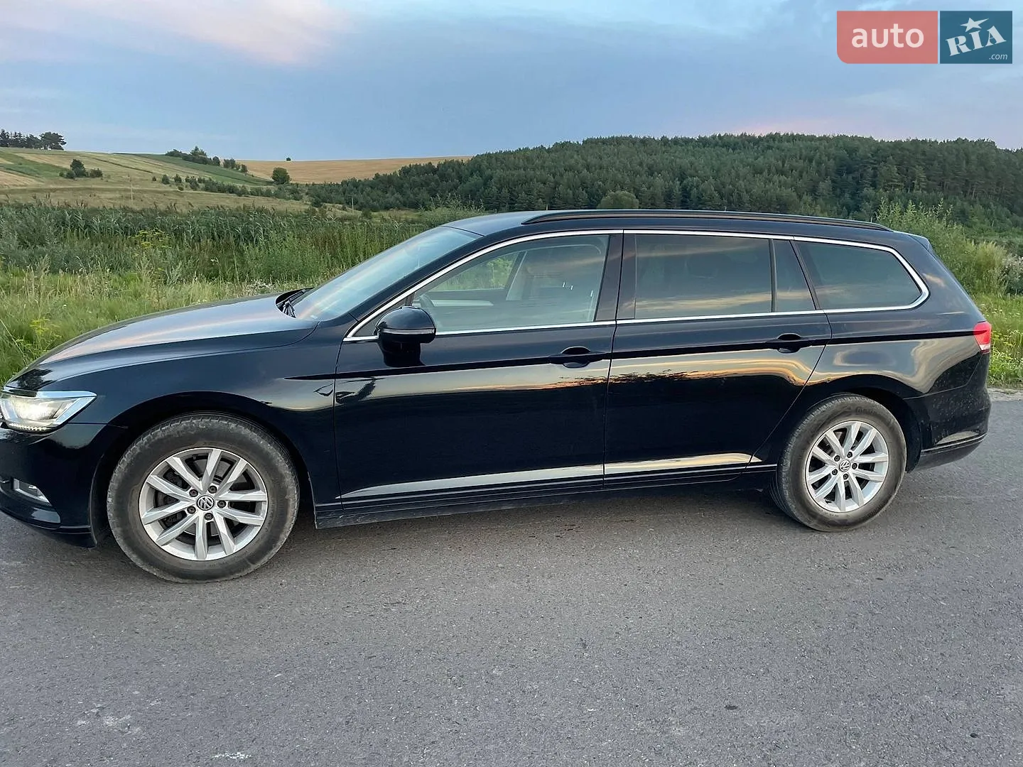 2019 Volkswagen Passat - мініатюра 3