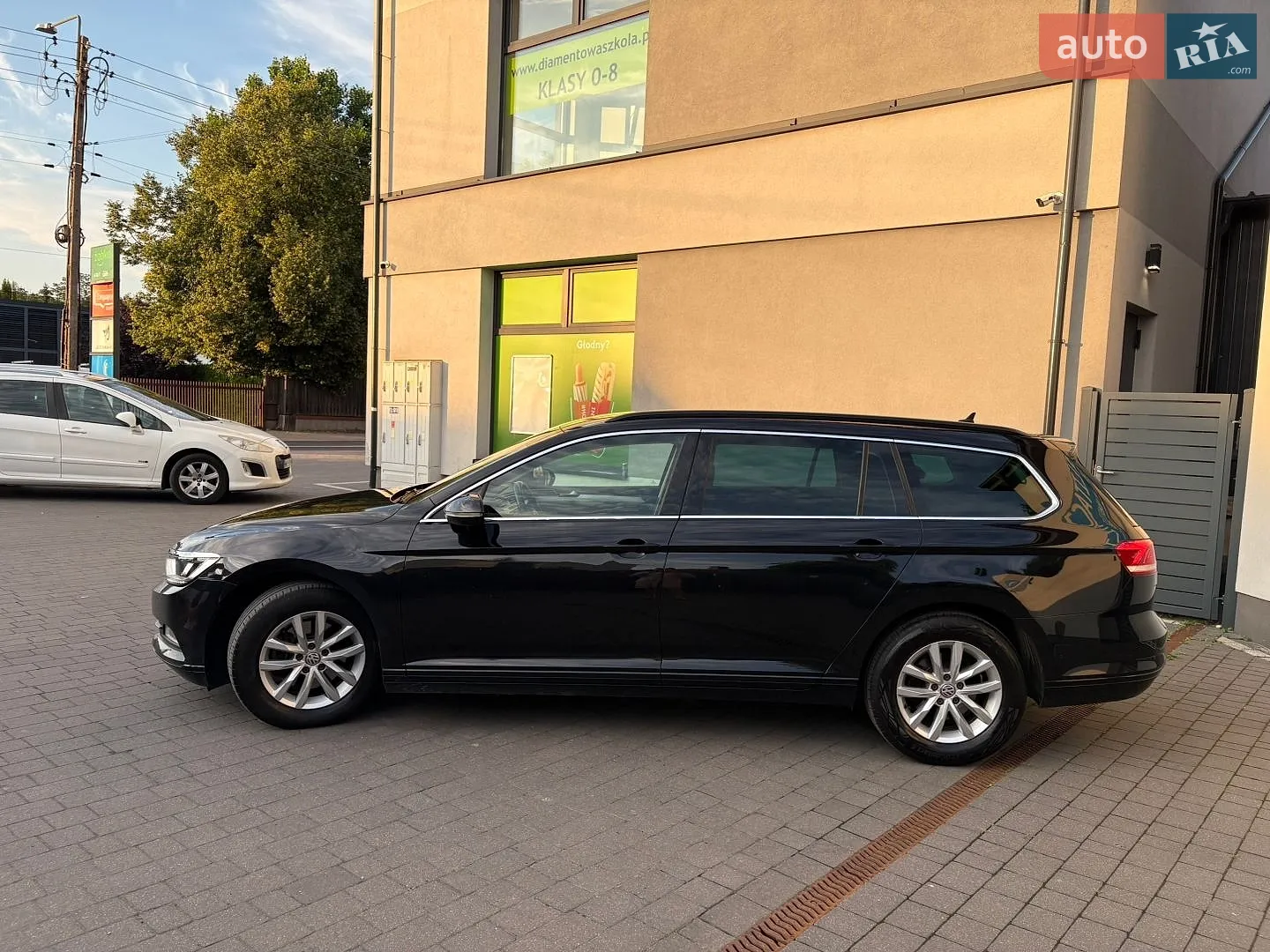2019 Volkswagen Passat - мініатюра 12
