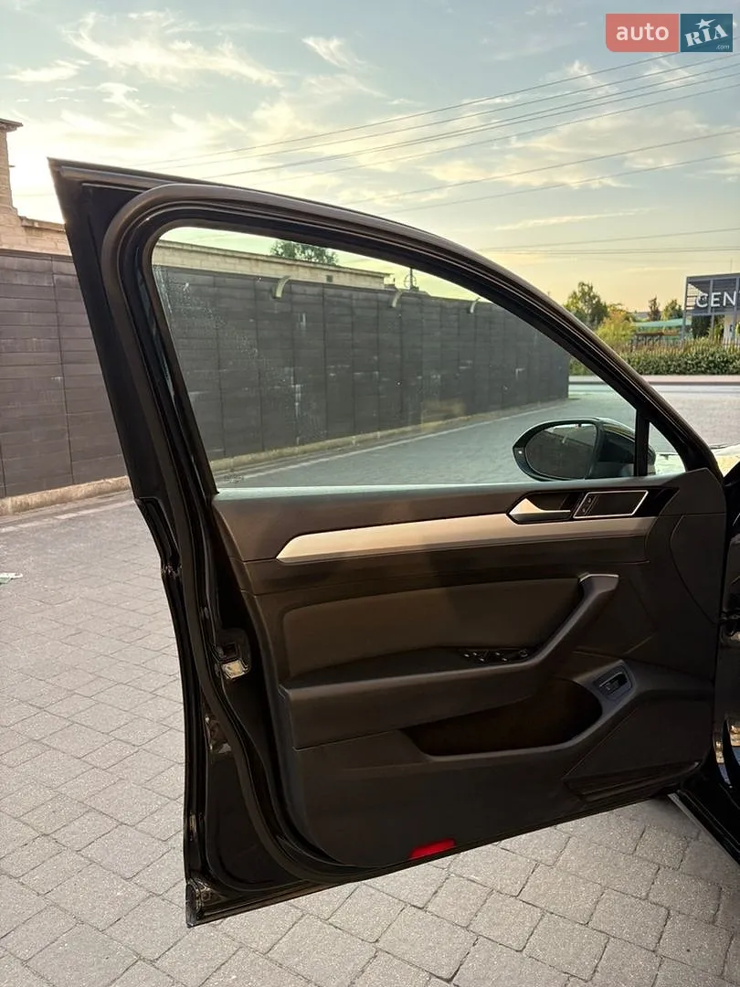 2019 Volkswagen Passat - мініатюра 16