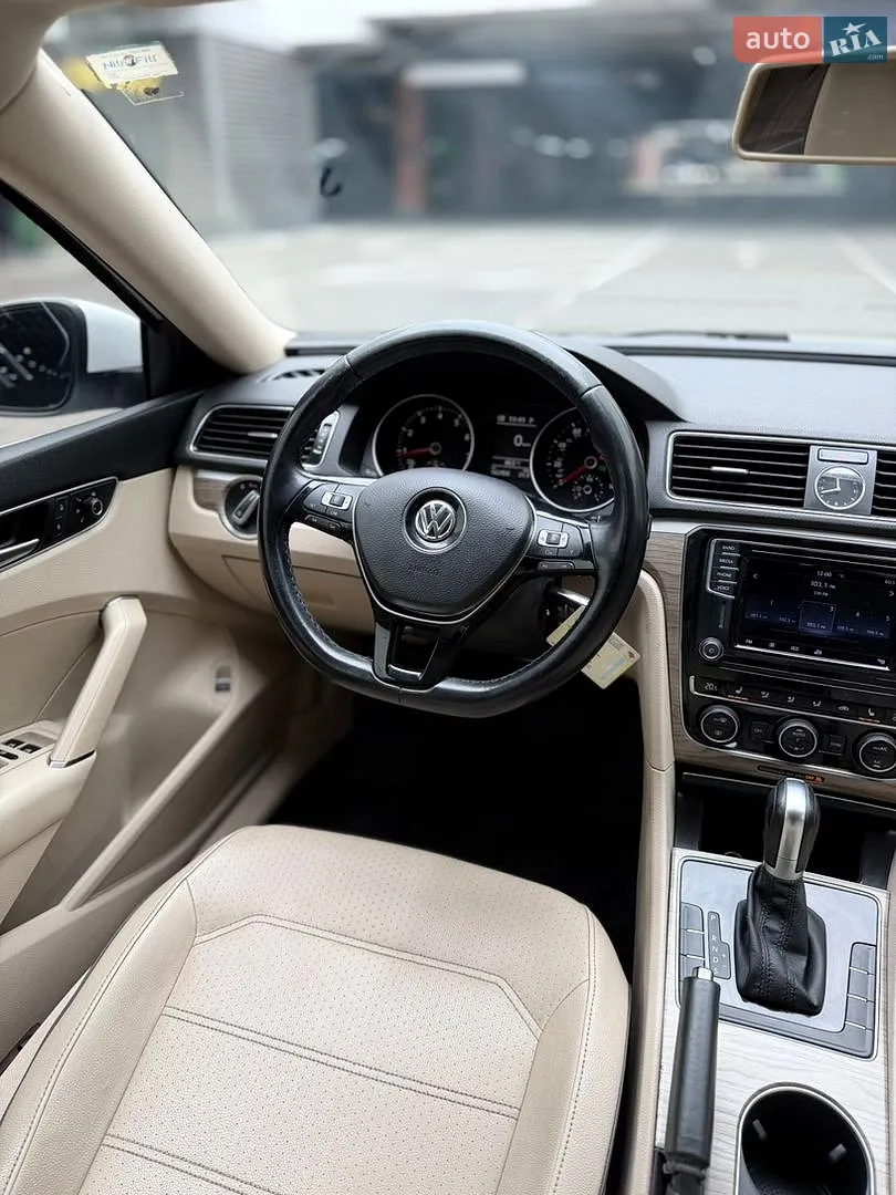2015 Volkswagen Passat - мініатюра 10