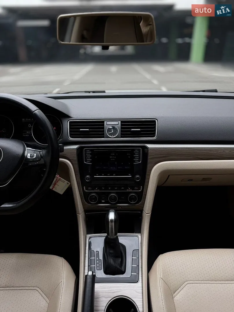 2015 Volkswagen Passat - мініатюра 13