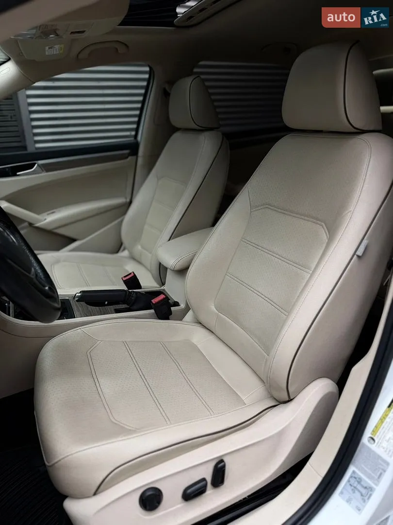 2015 Volkswagen Passat - мініатюра 16