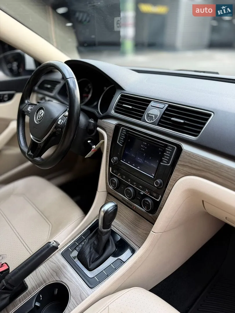 2015 Volkswagen Passat - мініатюра 17