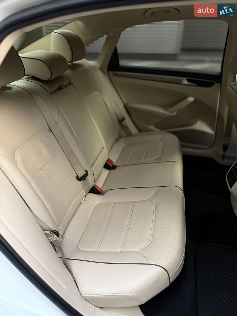 2015 Volkswagen Passat - мініатюра 18