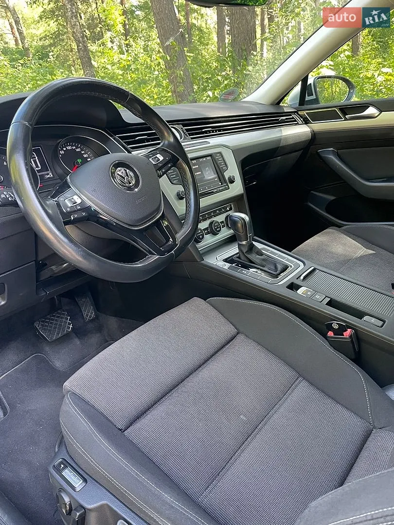 2017 Volkswagen Passat - мініатюра 22