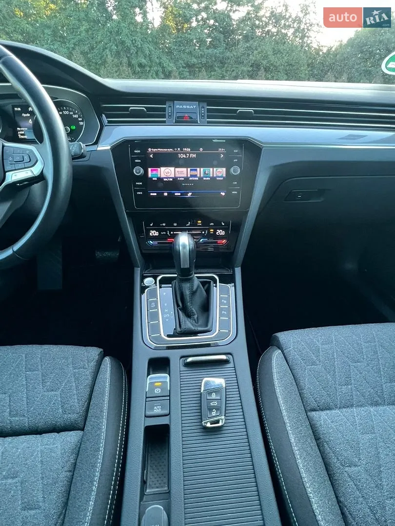 2022 Volkswagen Passat - мініатюра 17
