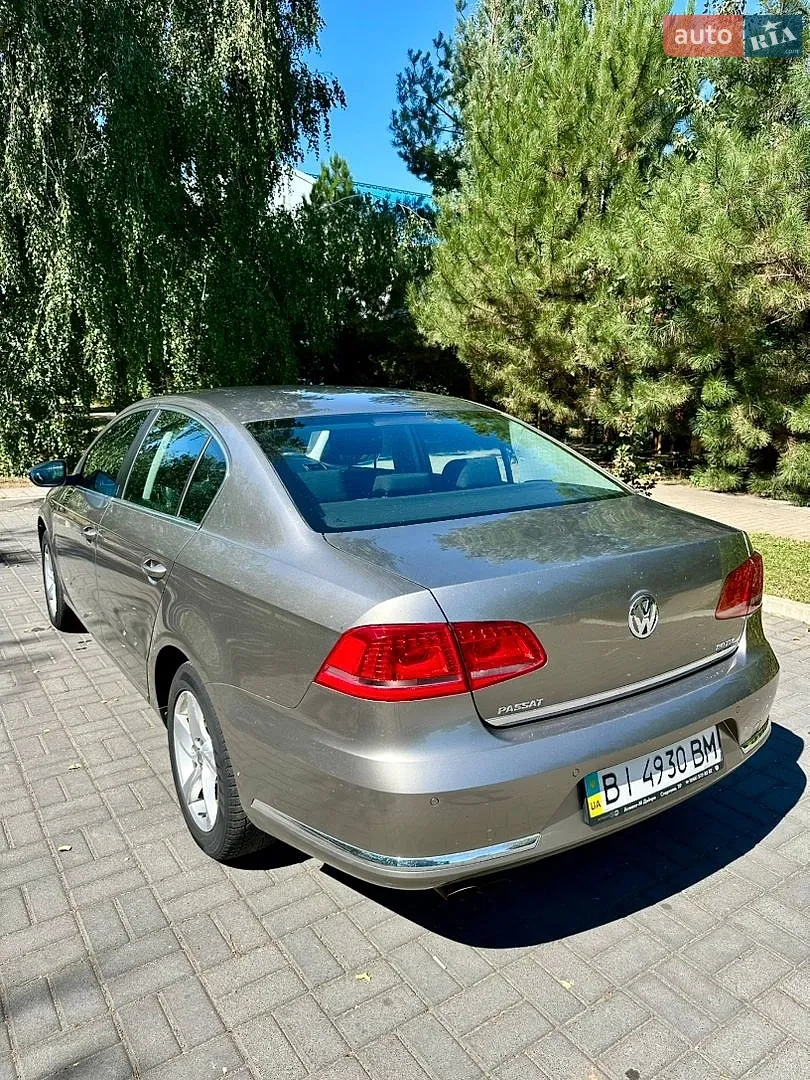 2012 Volkswagen Passat - мініатюра 6