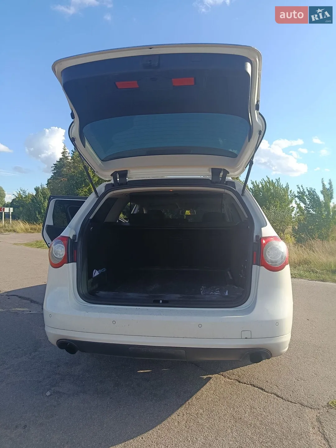 2010 Volkswagen Passat - мініатюра 4