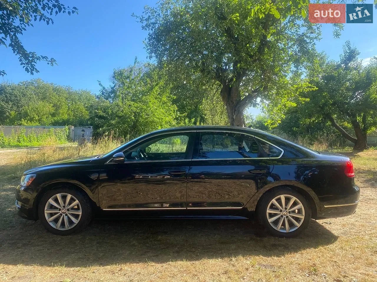 2011 Volkswagen Passat - мініатюра 2