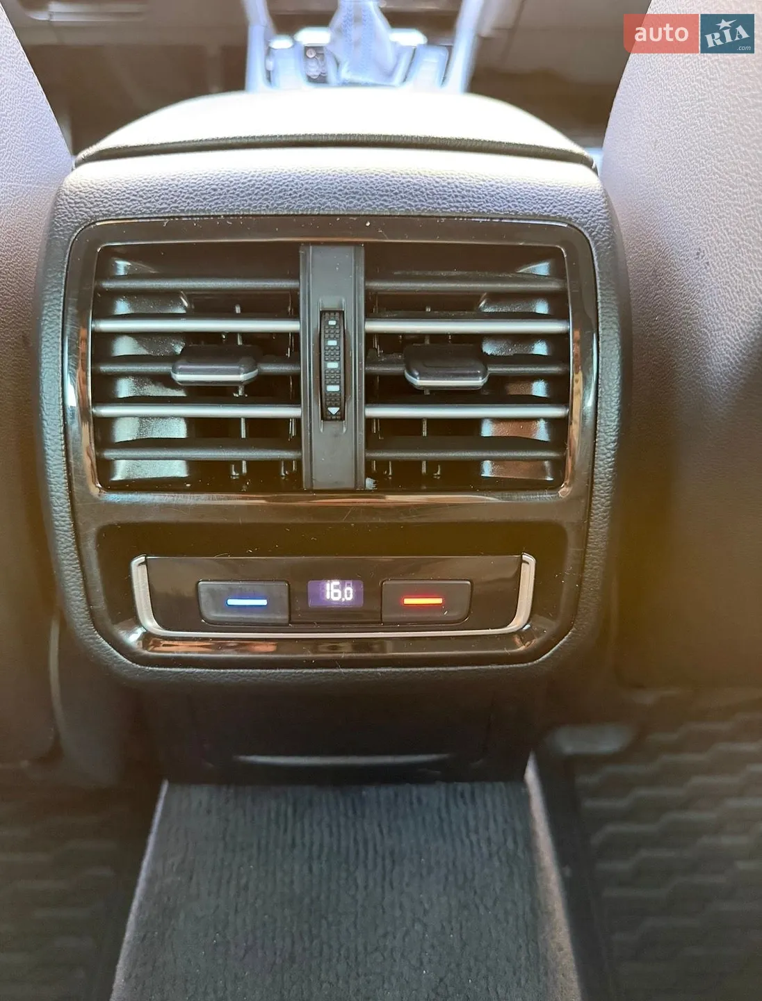 2016 Volkswagen Passat - мініатюра 14