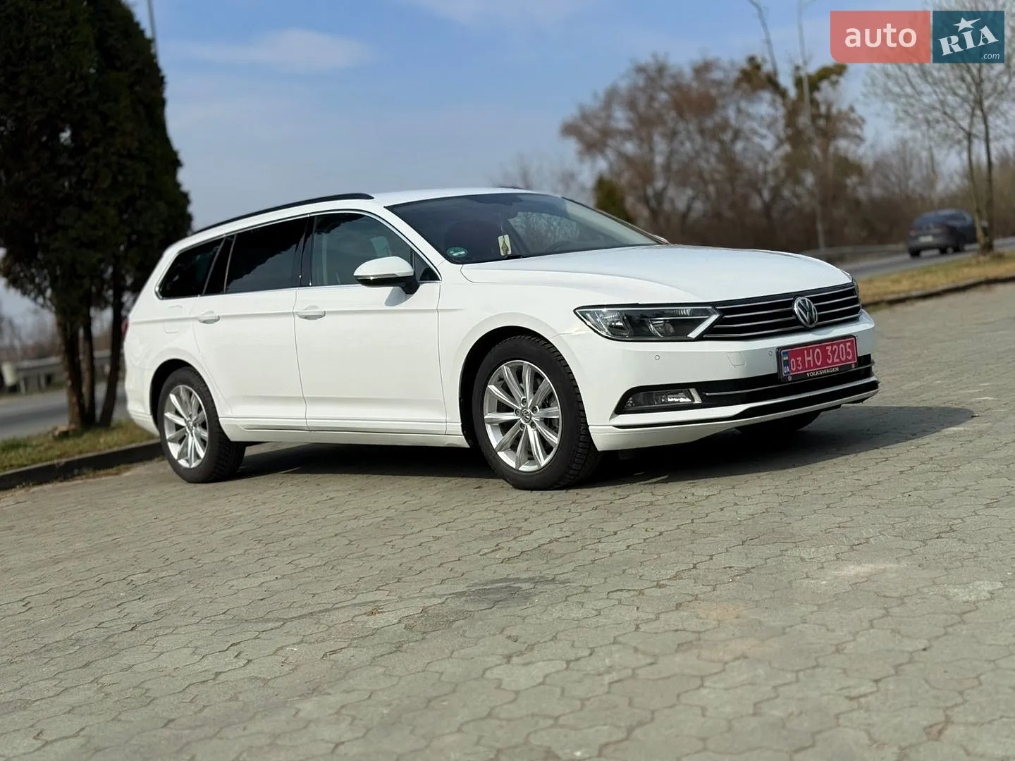 2017 Volkswagen Passat - мініатюра 2