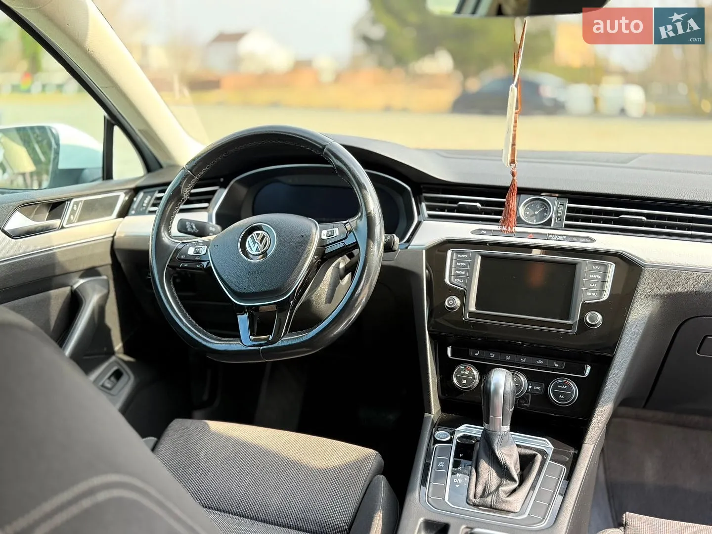 2017 Volkswagen Passat - мініатюра 16