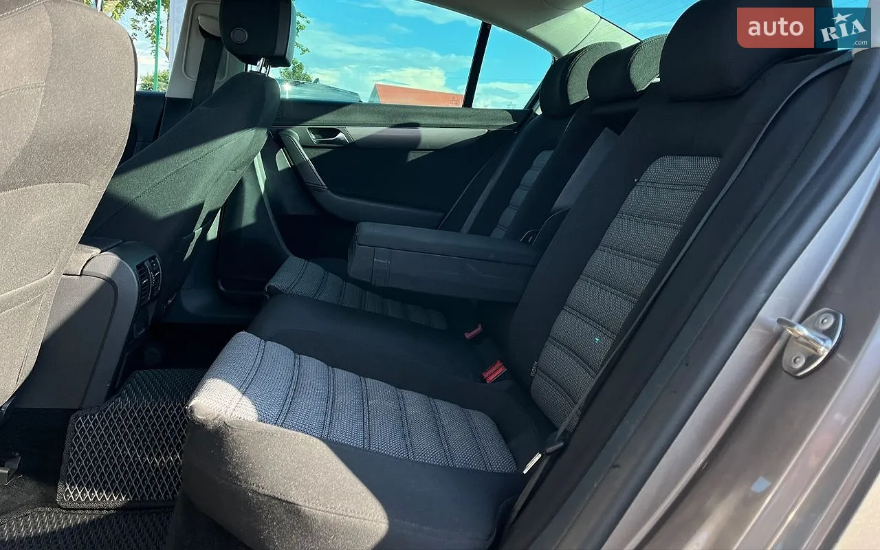 2012 Volkswagen Passat - мініатюра 20