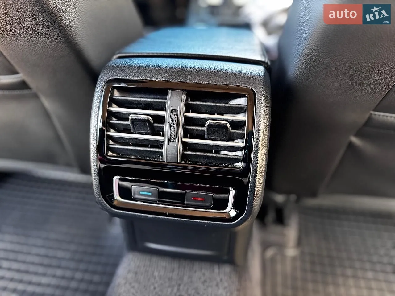 2015 Volkswagen Passat - мініатюра 45