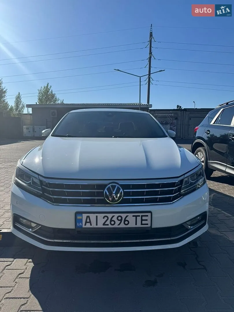 2017 Volkswagen Passat - фото 1