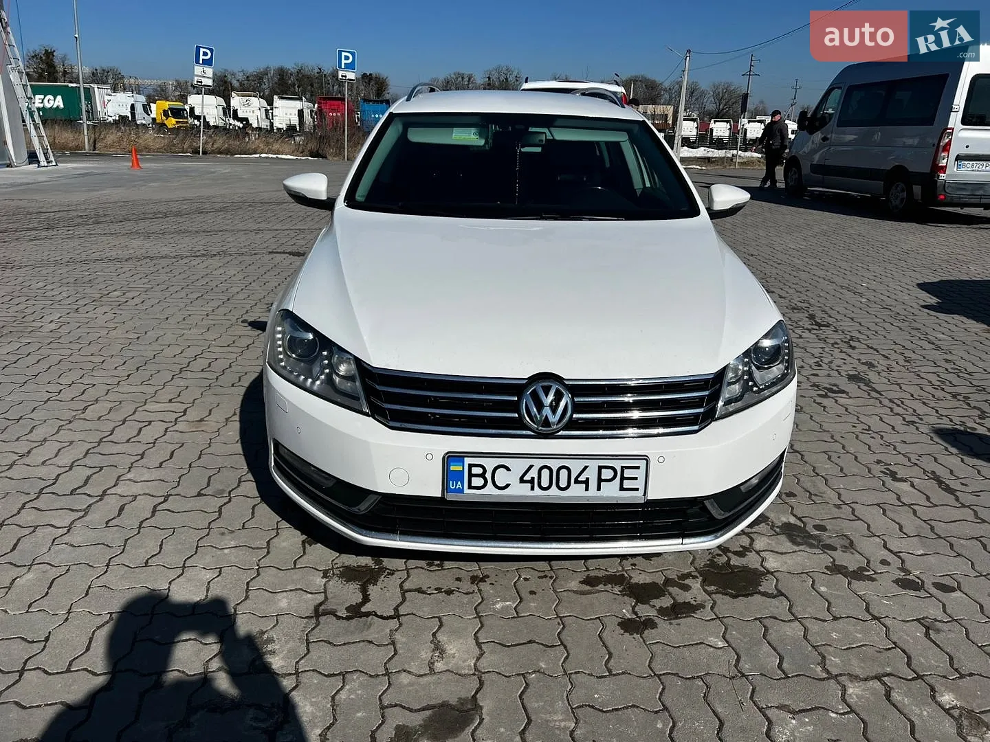 2011 Volkswagen Passat - фото 1