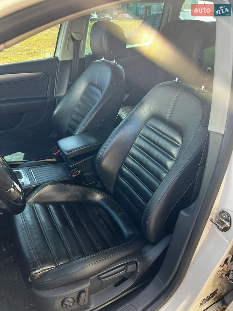 2011 Volkswagen Passat - мініатюра 12