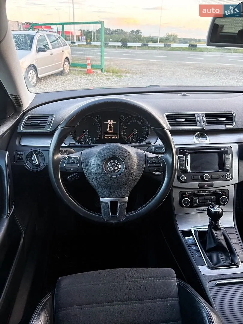 2012 Volkswagen Passat - мініатюра 25
