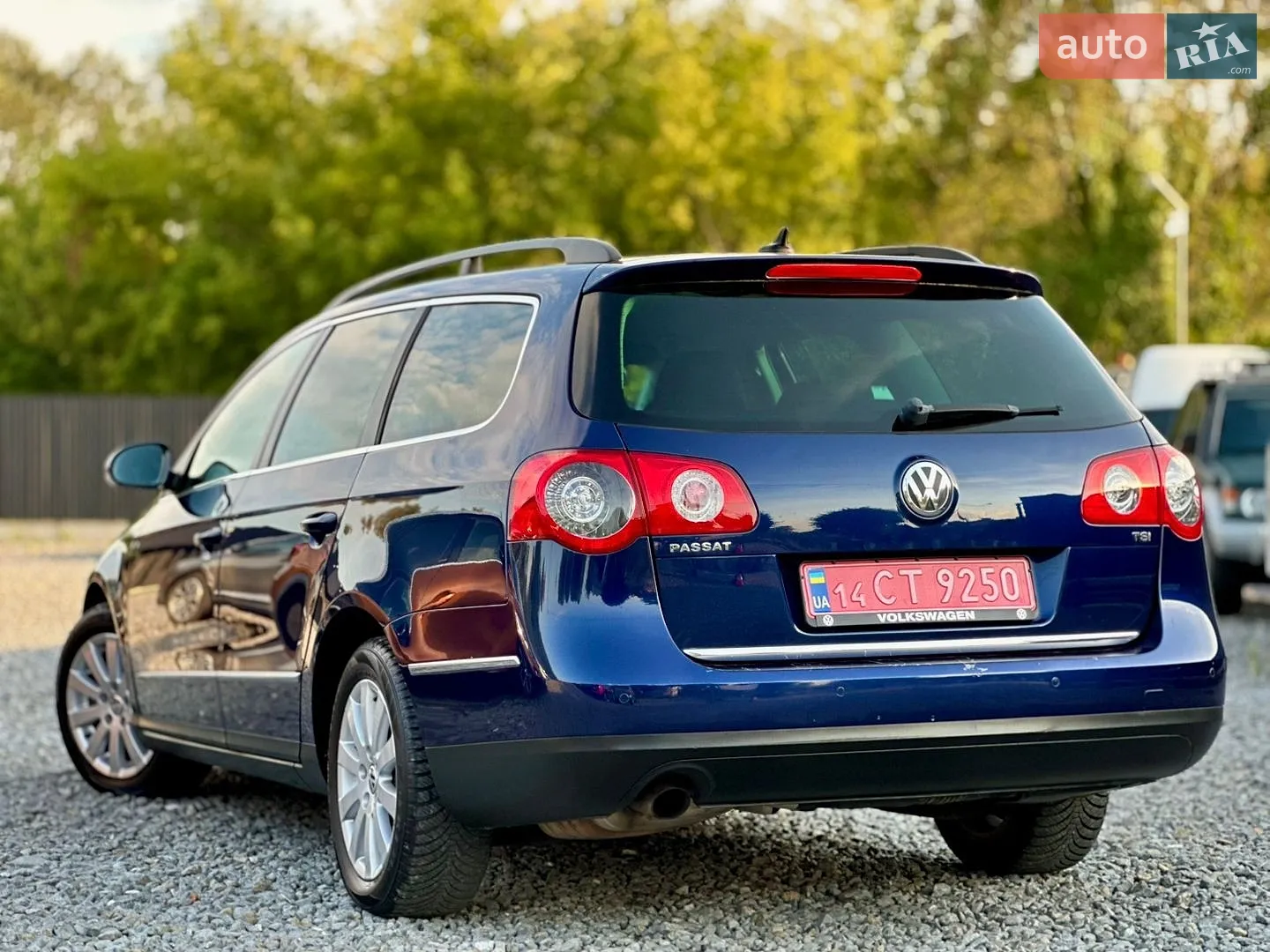 2010 Volkswagen Passat - мініатюра 3