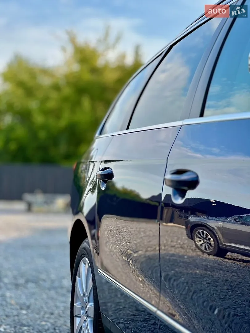 2010 Volkswagen Passat - мініатюра 17