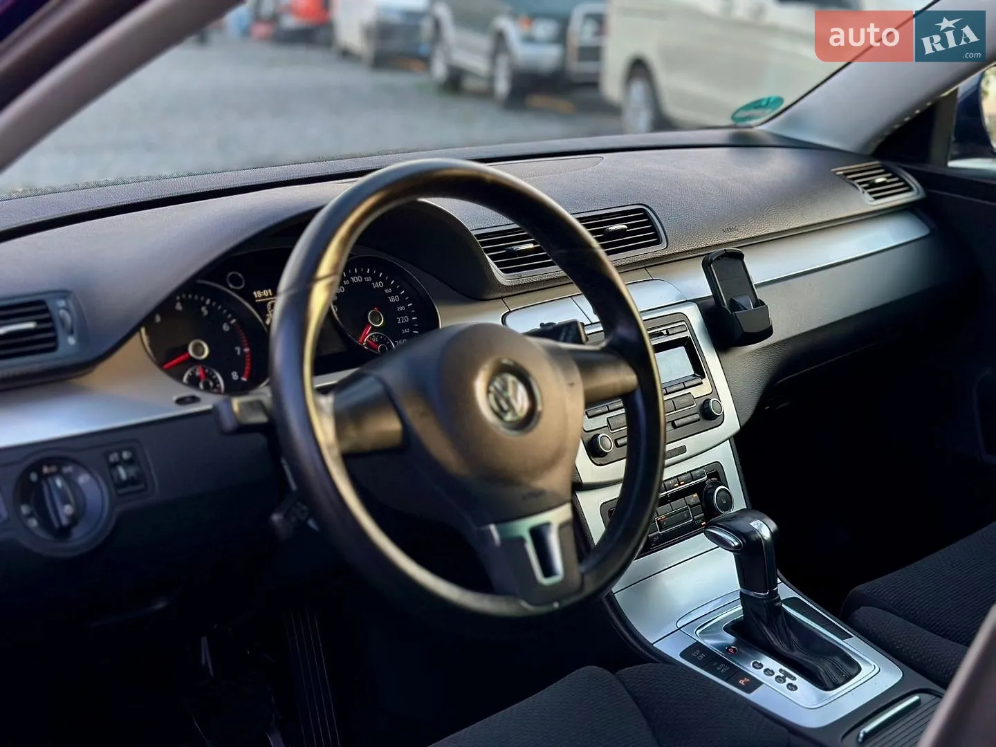 2010 Volkswagen Passat - мініатюра 27