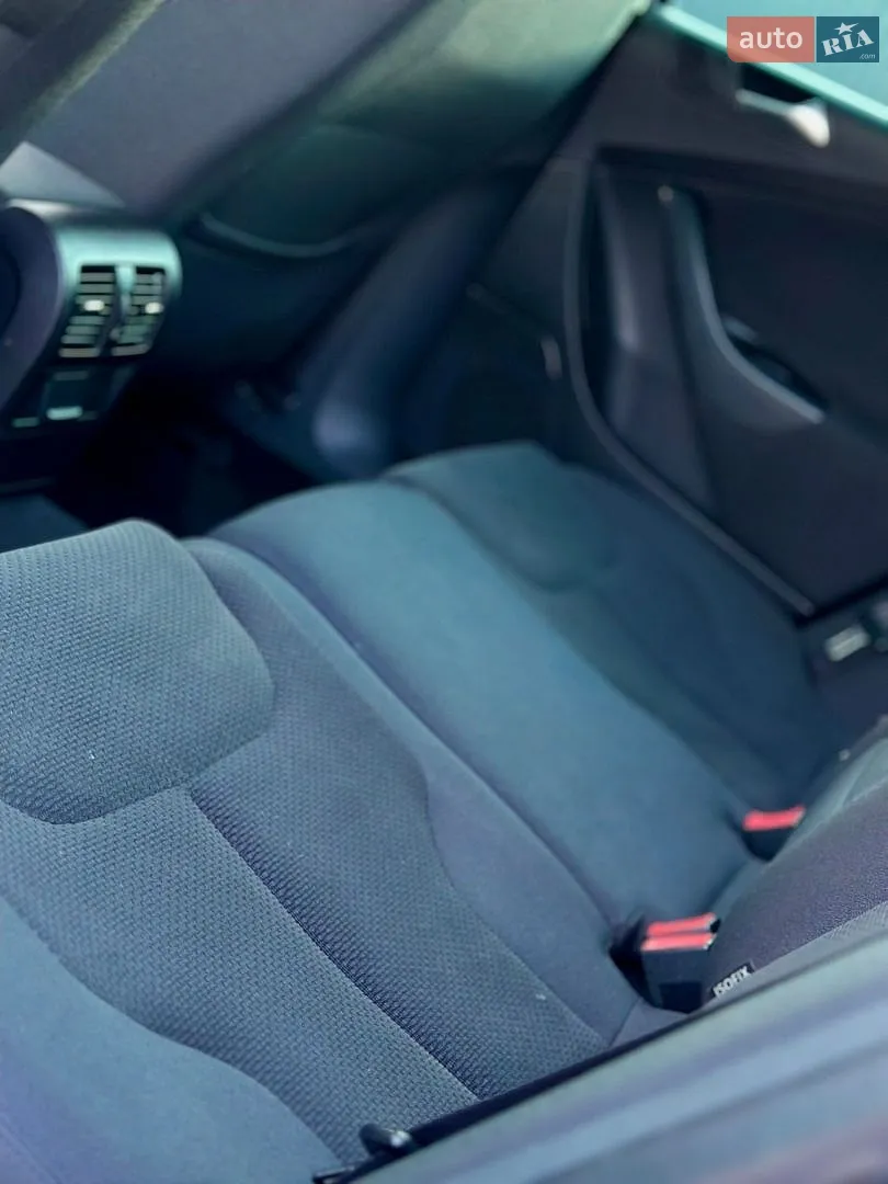2010 Volkswagen Passat - мініатюра 51