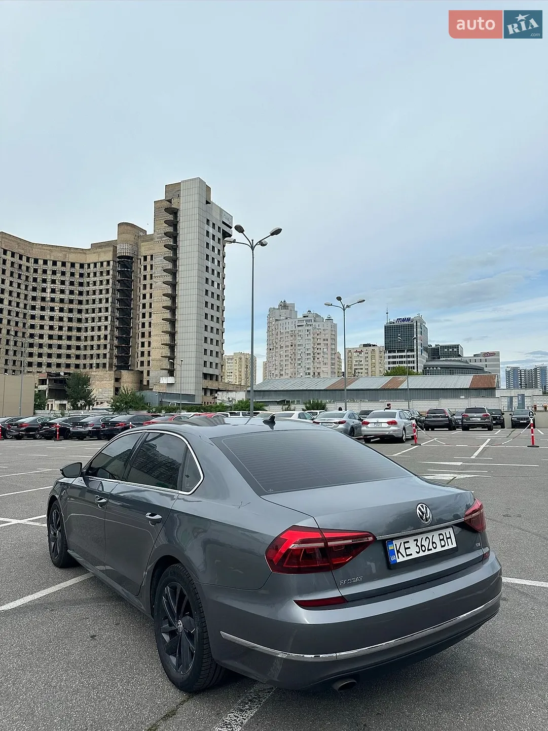 2018 Volkswagen Passat - мініатюра 2