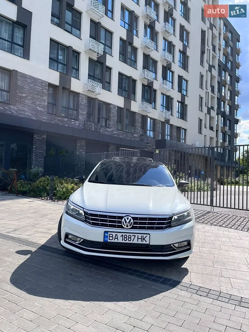 2016 Volkswagen Passat - мініатюра 2
