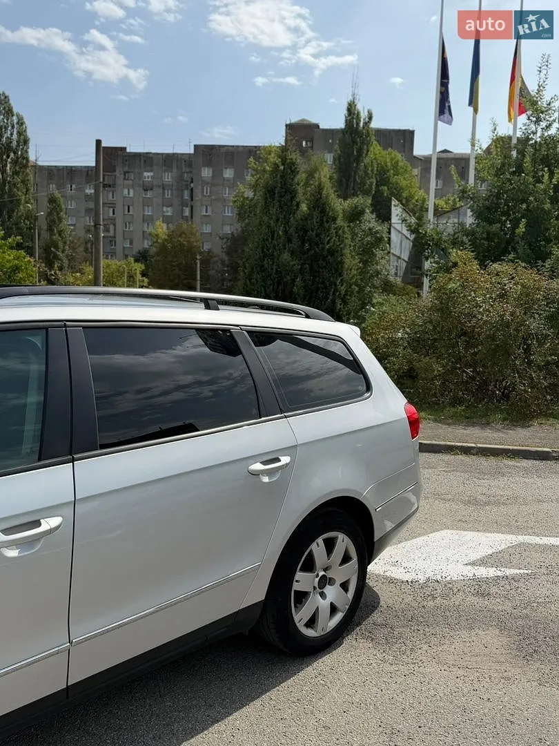 2010 Volkswagen Passat - мініатюра 4